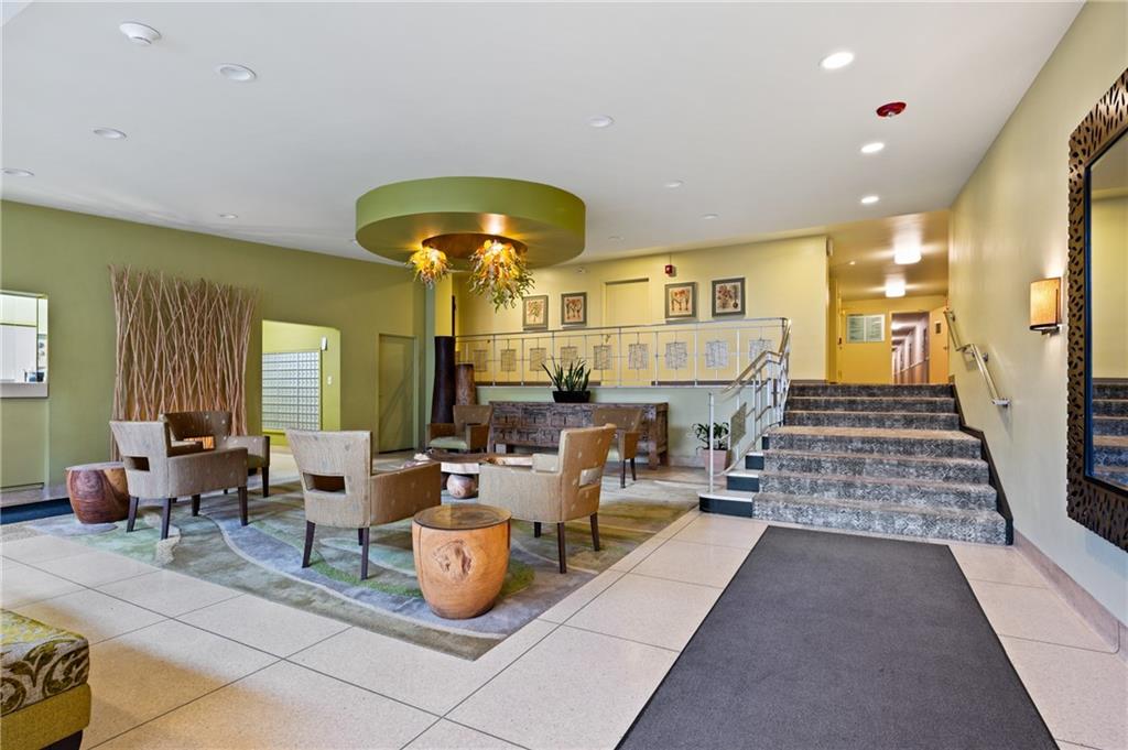 128 North Craig Street, Unit 901 Pittsburgh, PA 15213 - Photo 2 of 27