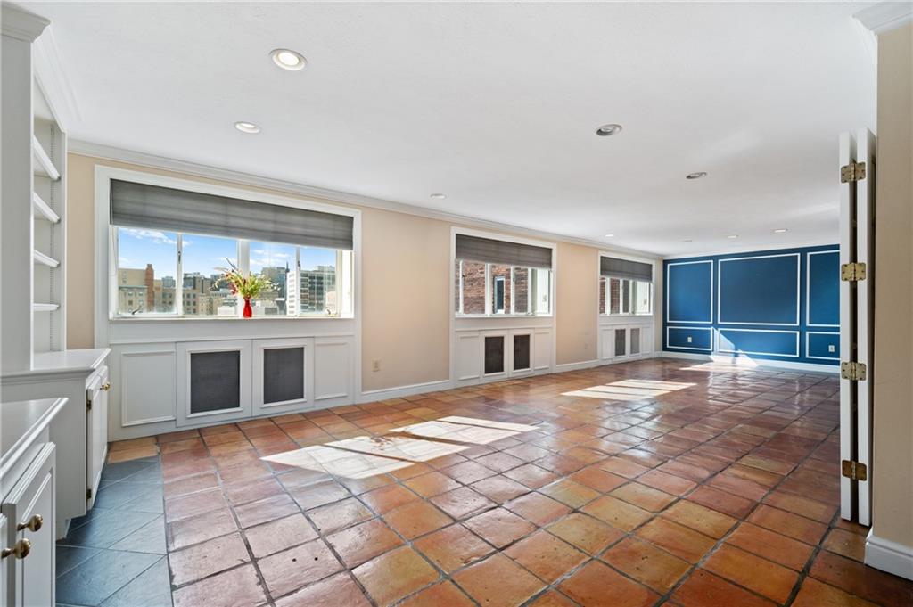 128 North Craig Street, Unit 901 Pittsburgh, PA 15213 - Photo 5 of 27