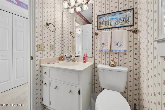 $475,000 | 142 Brunswick Avenue East, Unit B, Holden Beach, NC 28462