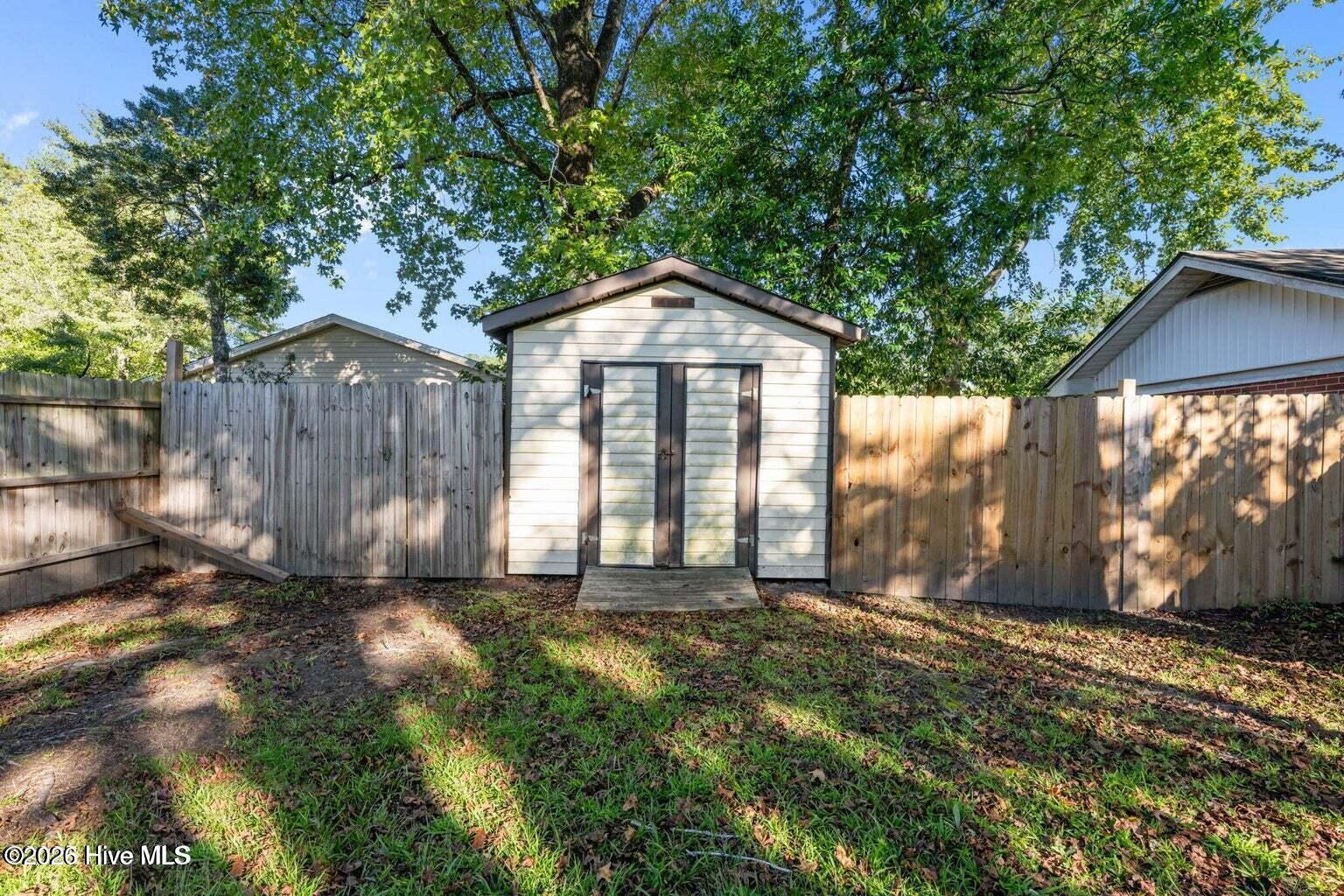 200 Stratford Road Havelock, NC 28532 - Photo 11 of 12 SHED