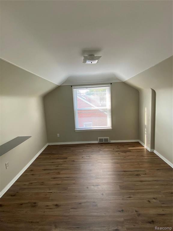 21325 Newcastle Road Harper Woods, MI 48225 - Photo 15 of 23