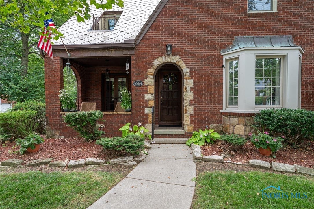 2254 Cheltenham Road Toledo, OH 43606 - Photo 5 of 47 Gallery Image 5