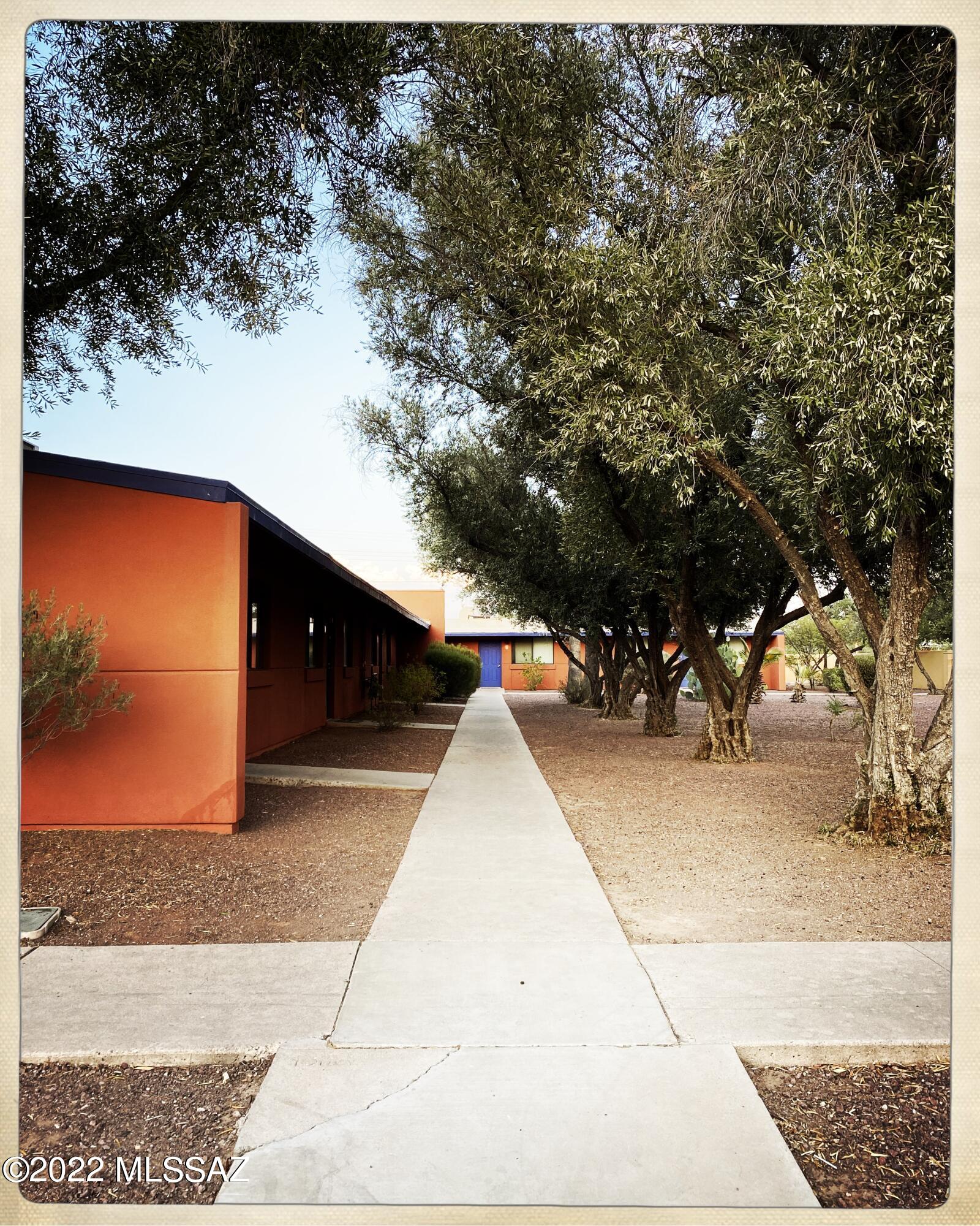 350 North Silverbell Road, Unit 4 Tucson, AZ 85745 - Photo 19 of 28 Gallery Image 19