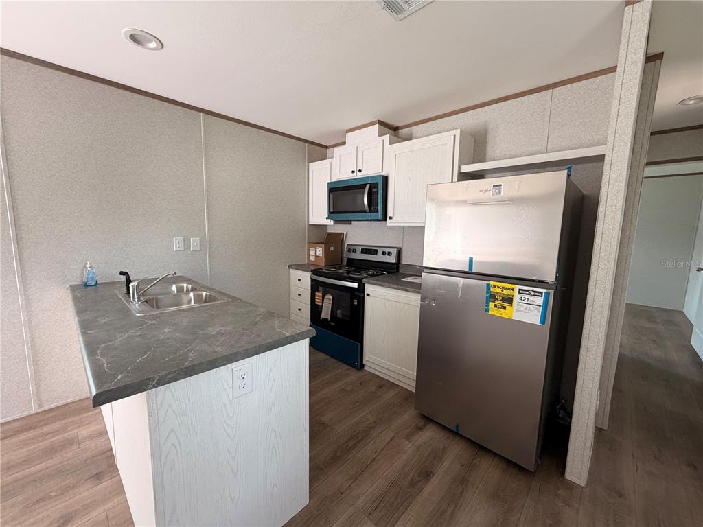 23947 Deer Road Astor, FL 32102 - Photo 4 of 19 Gallery Image 4