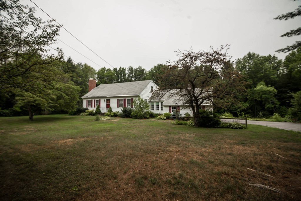 544 Southbridge Road Warren, MA 01585 - Photo 2 of 25