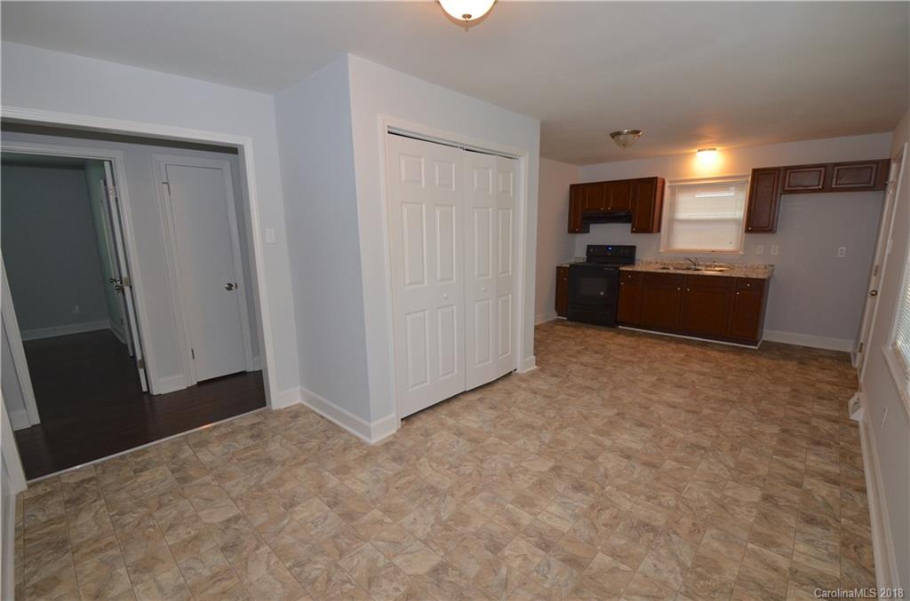 1424 Ranch Road Charlotte, NC 28208 - Photo 6 of 17 Gallery Image 6