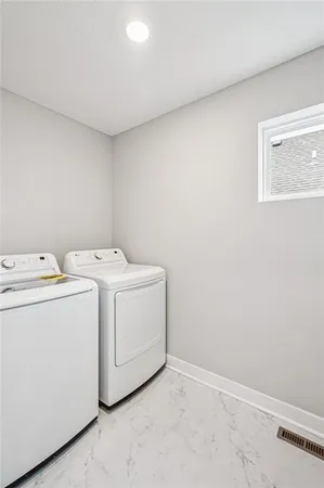 $2,800 | 8712 Southwest Brickell Drive, Blue Springs, MO 64064