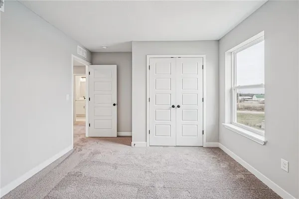 $2,800 | 8712 Southwest Brickell Drive, Blue Springs, MO 64064