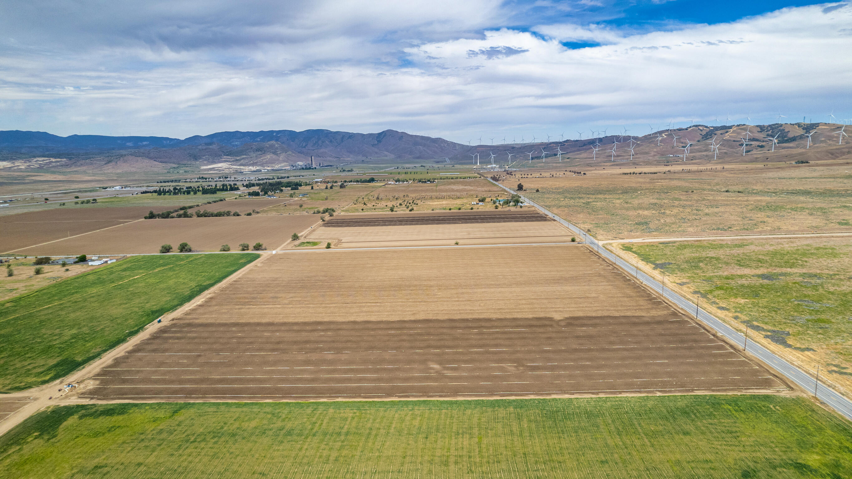 Highline Tehachapi, CA 93561 - Photo 6 of 14 a view of a lake with a mountain