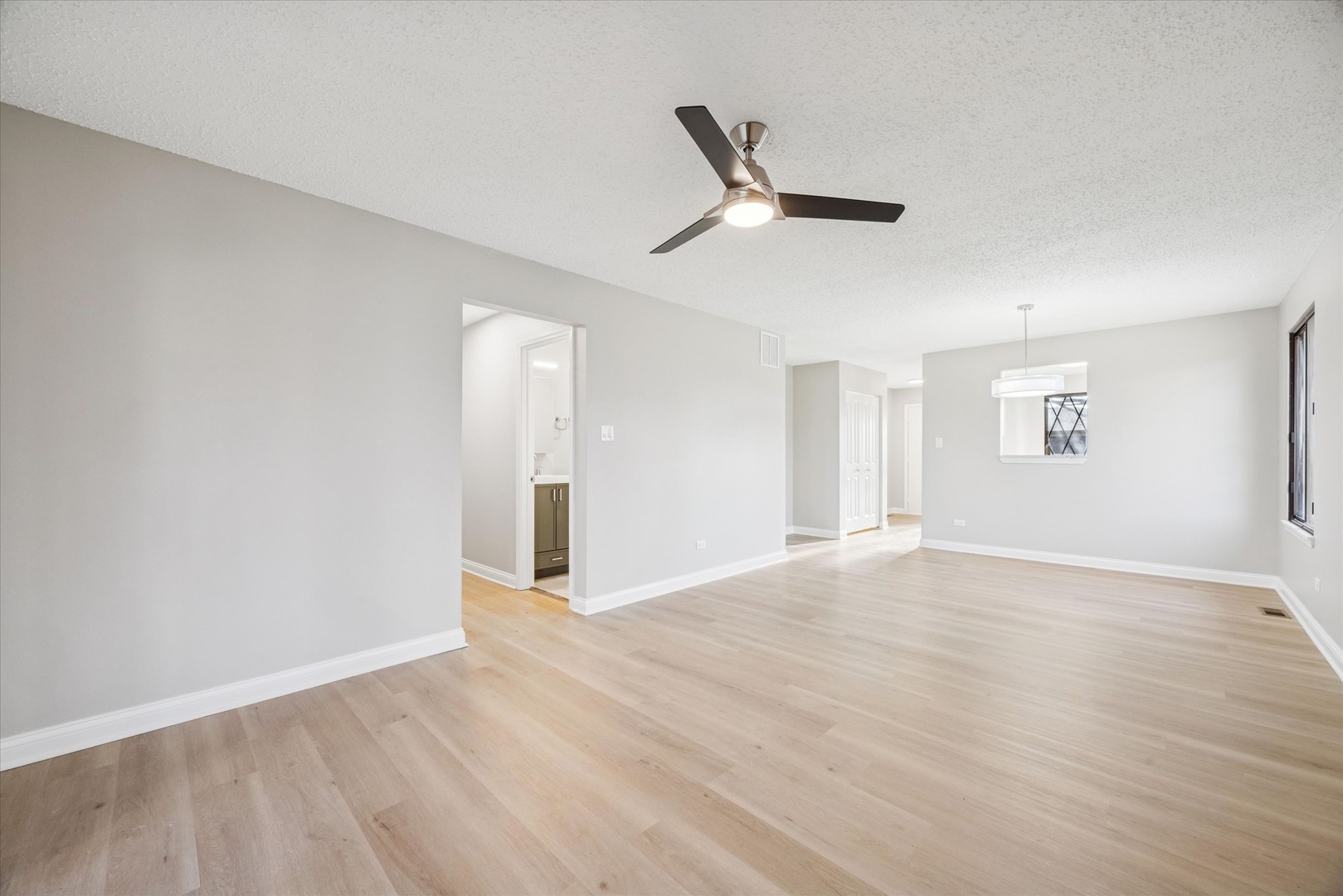 819 Shagbark Road New Lenox, IL 60451 - Photo 13 of 31