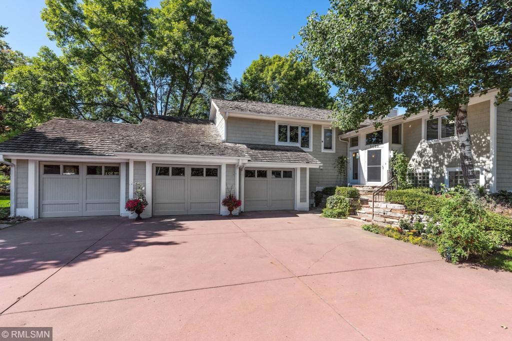 5480 Howards Point Road Shorewood, MN 55331 - Photo 4 of 67