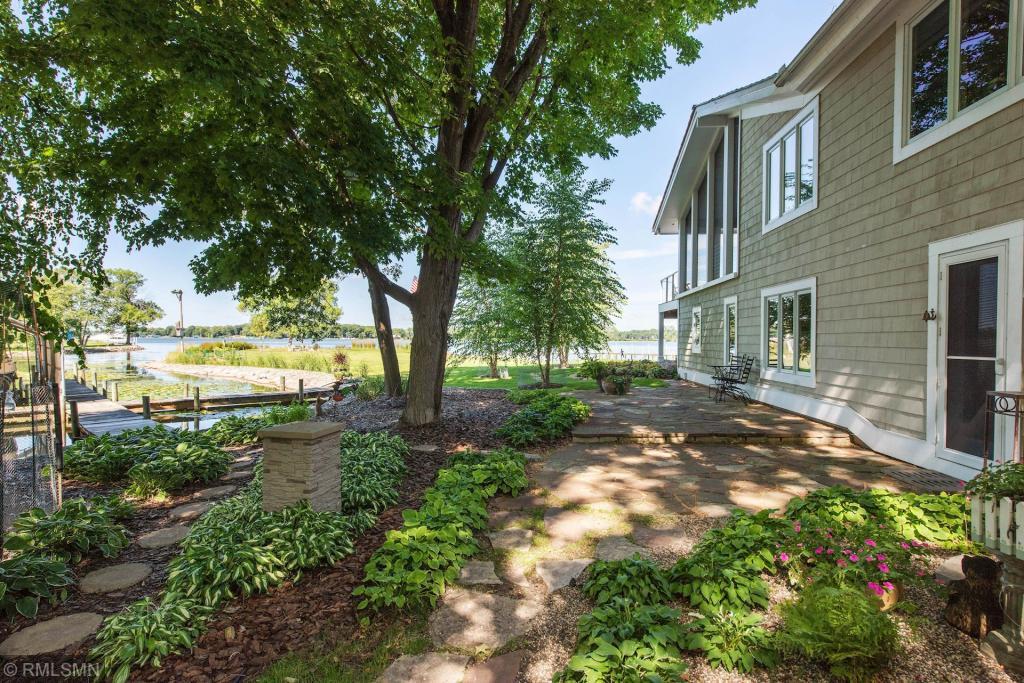 5480 Howards Point Road Shorewood, MN 55331 - Photo 6 of 67
