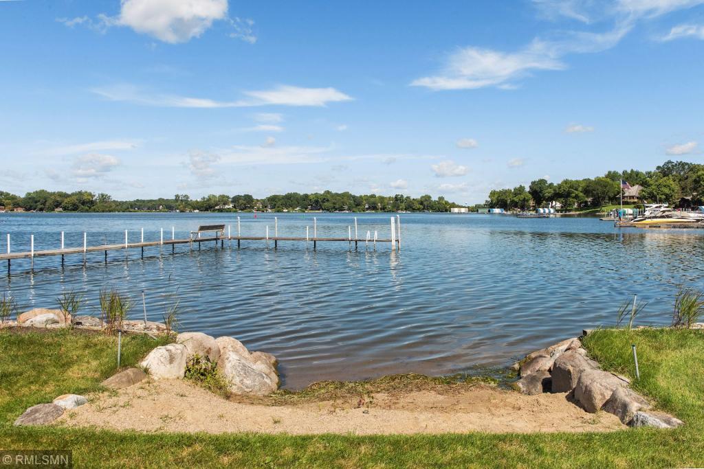 5480 Howards Point Road Shorewood, MN 55331 - Photo 9 of 67