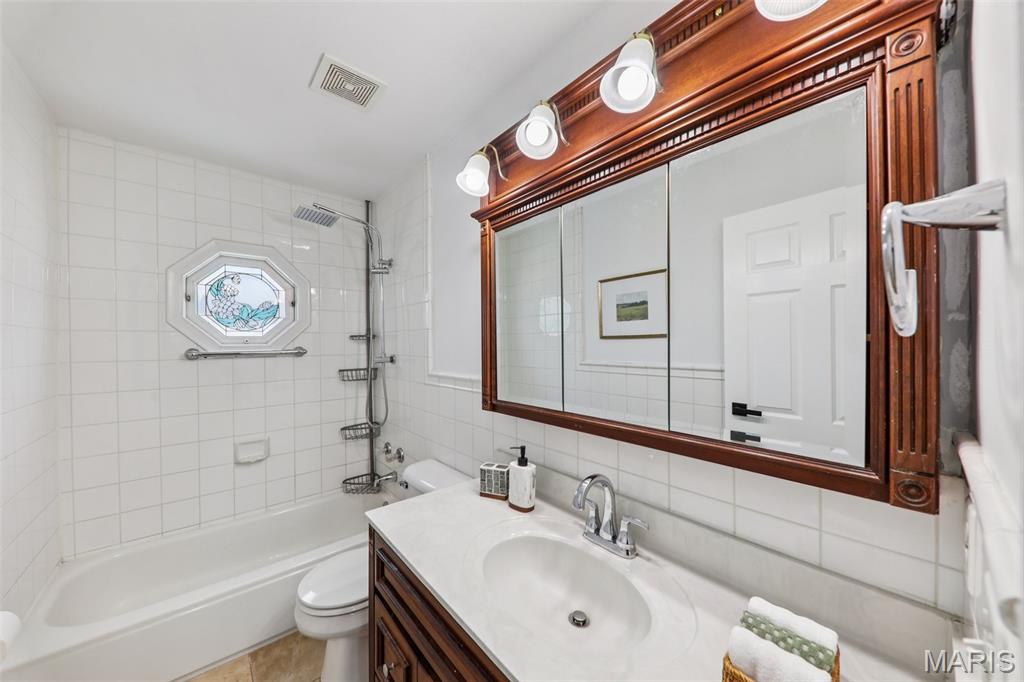 1237 Cedar Creek Road Chesterfield, MO 63017 - Photo 29 of 53