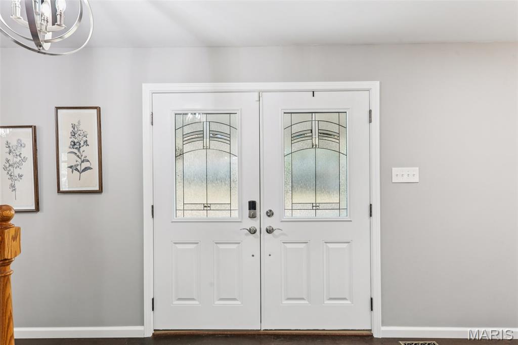 1237 Cedar Creek Road Chesterfield, MO 63017 - Photo 6 of 53