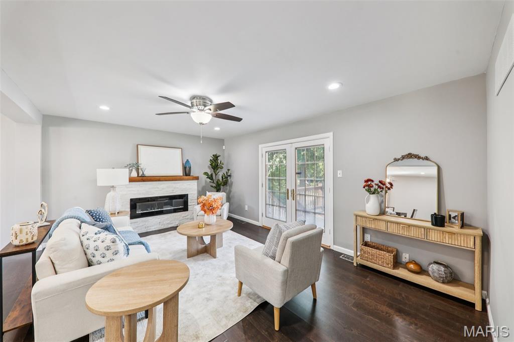 1237 Cedar Creek Road Chesterfield, MO 63017 - Photo 9 of 53