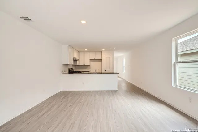 $2,100 | 9843 Carome Ml Drive, San Antonio, TX 78254