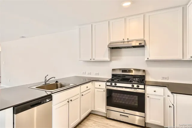 $2,100 | 9843 Carome Ml Drive, San Antonio, TX 78254