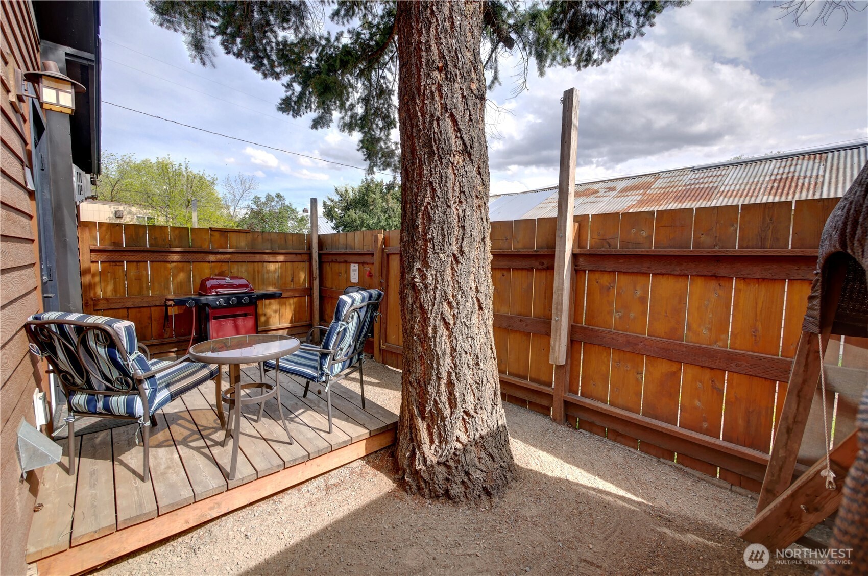 115 Johnson Street, Unit 1 2 3 Twisp, WA 98856 - Photo 12 of 40 a view of sitting area in balcony