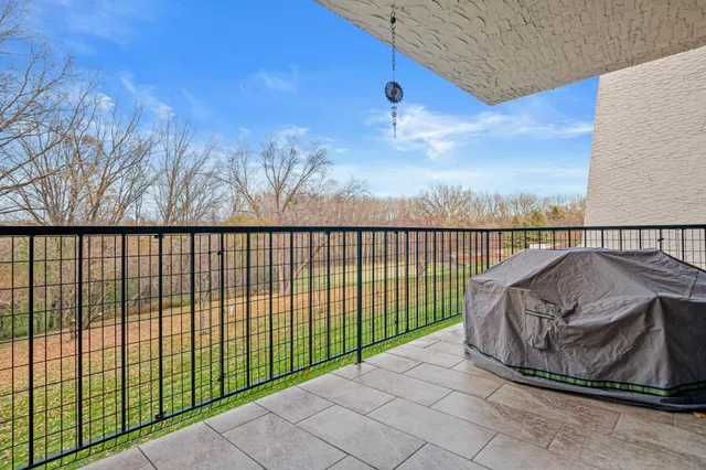 $217,000 | 2445 Londin Lane East, Unit 208, Maplewood, MN 55119