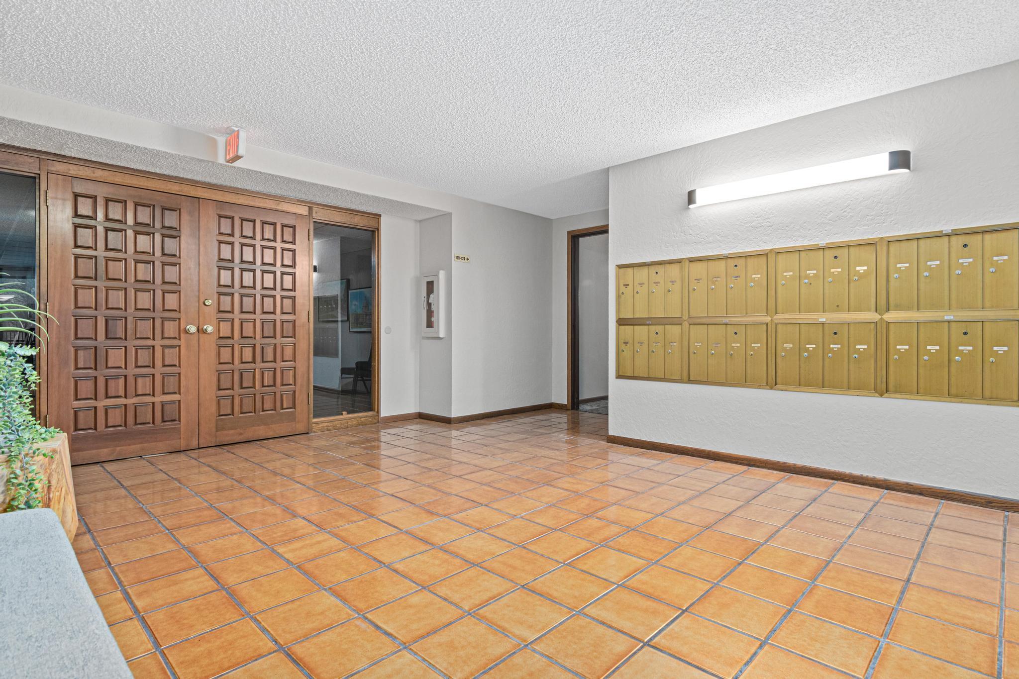 2445 Londin Lane East, Unit 208 Maplewood, MN 55119 - Photo 24 of 43