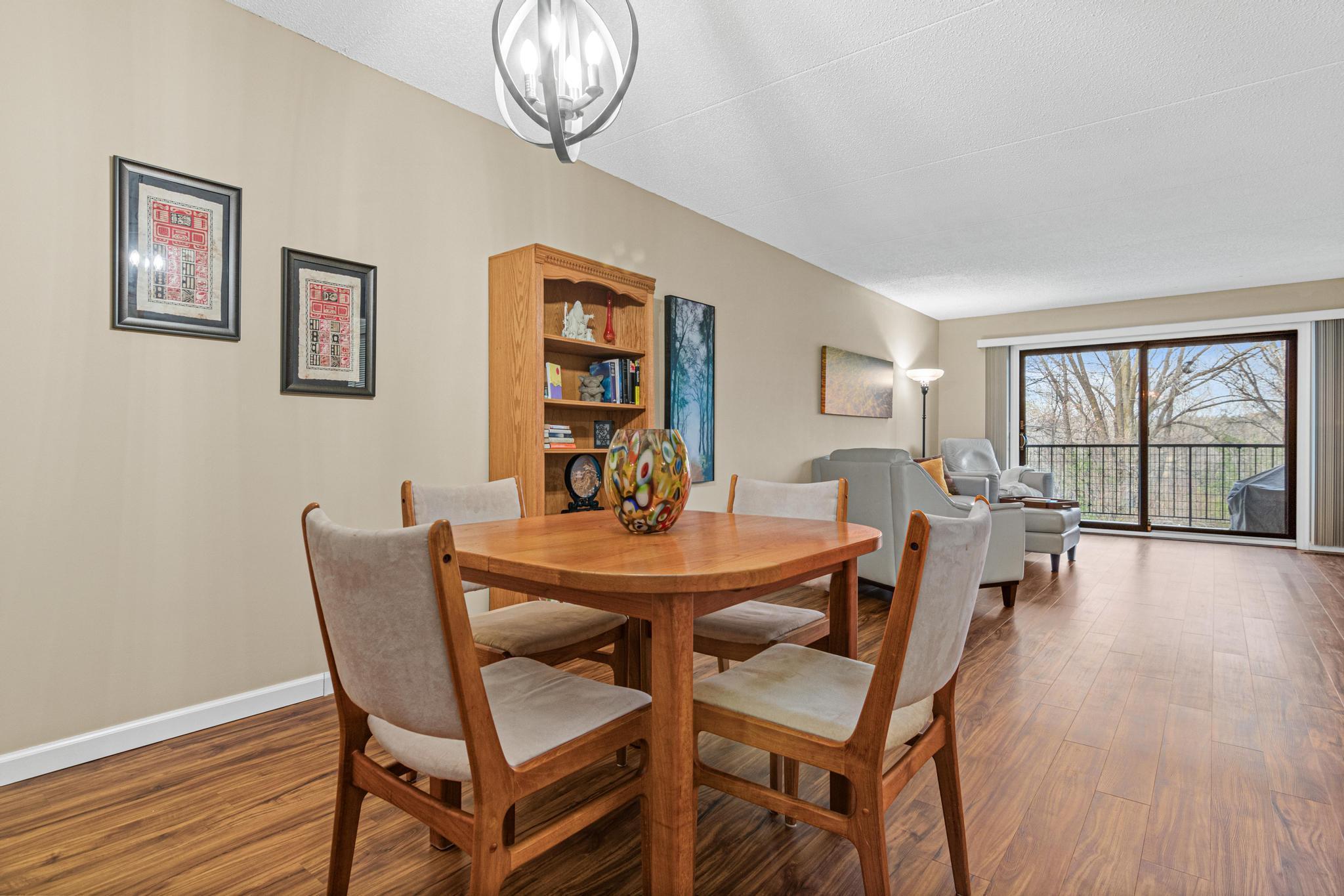 2445 Londin Lane East, Unit 208 Maplewood, MN 55119 - Photo 9 of 43