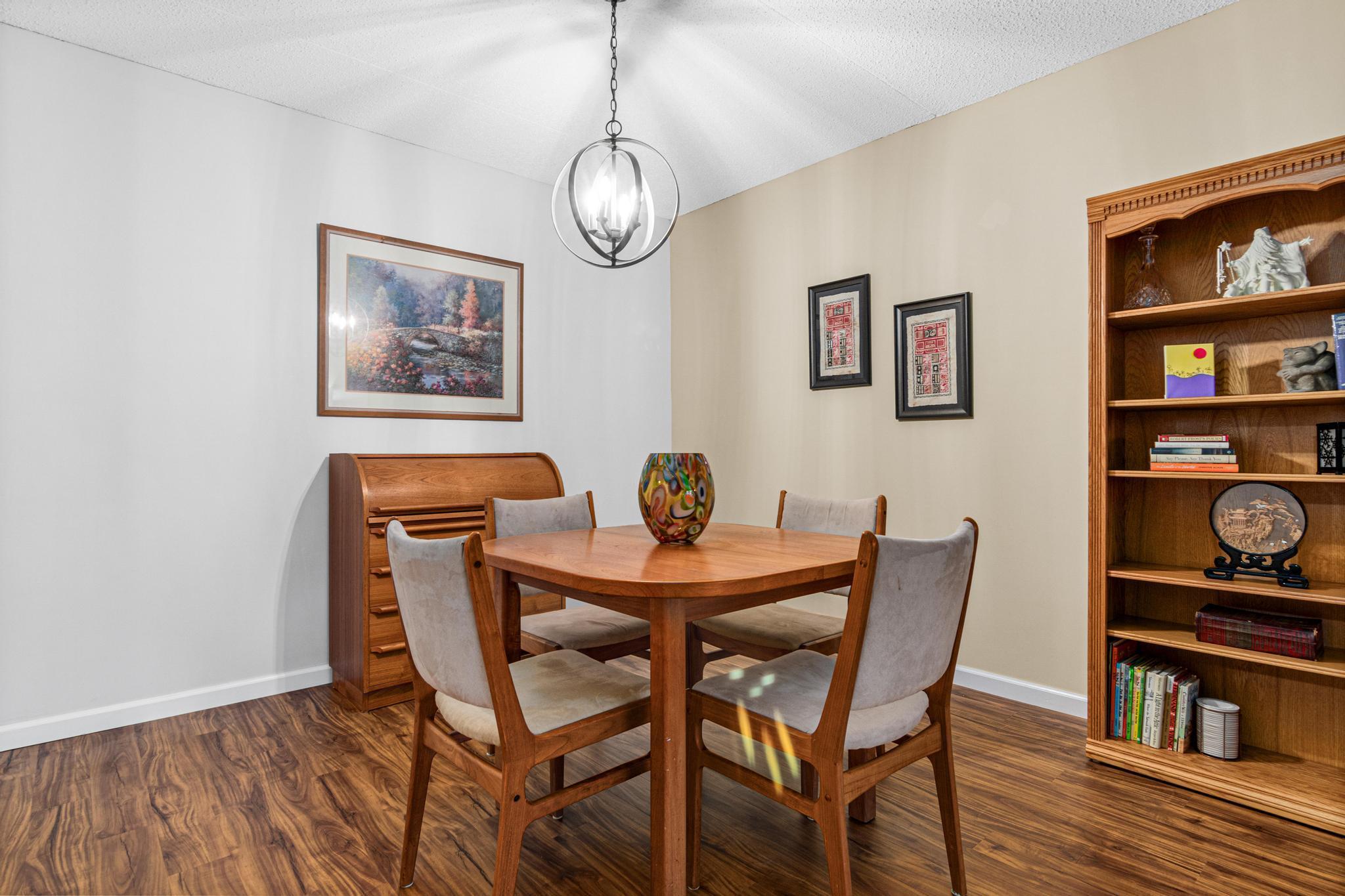 2445 Londin Lane East, Unit 208 Maplewood, MN 55119 - Photo 10 of 43