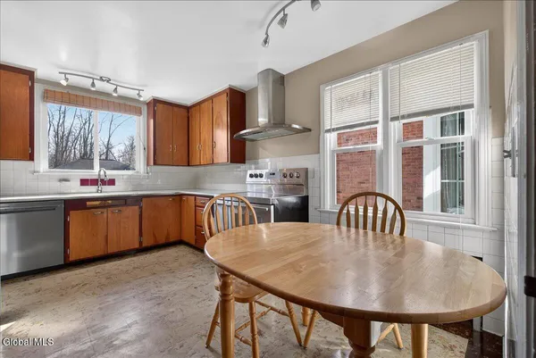 $499,000 | 227 Sugar Hill Road, Rexford, NY 12148