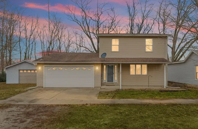 $124,999 | 108 Maple Street, Roberts, IL 60962