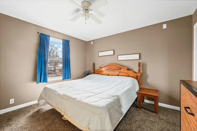 $119,999 | 108 Maple Street, Roberts, IL 60962