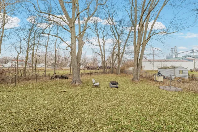 $119,999 | 108 Maple Street, Roberts, IL 60962