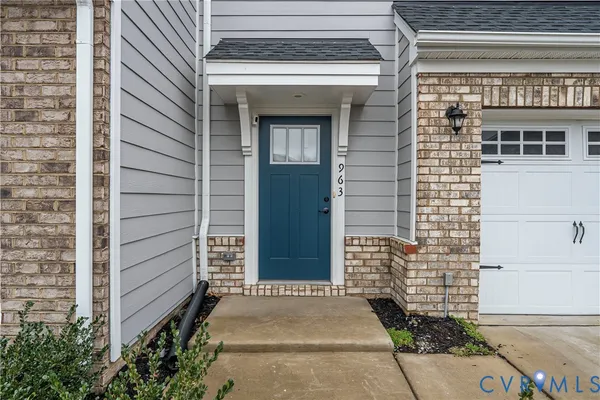 $319,990 | 963 Taylor Green Drive, Sandston, VA 23150