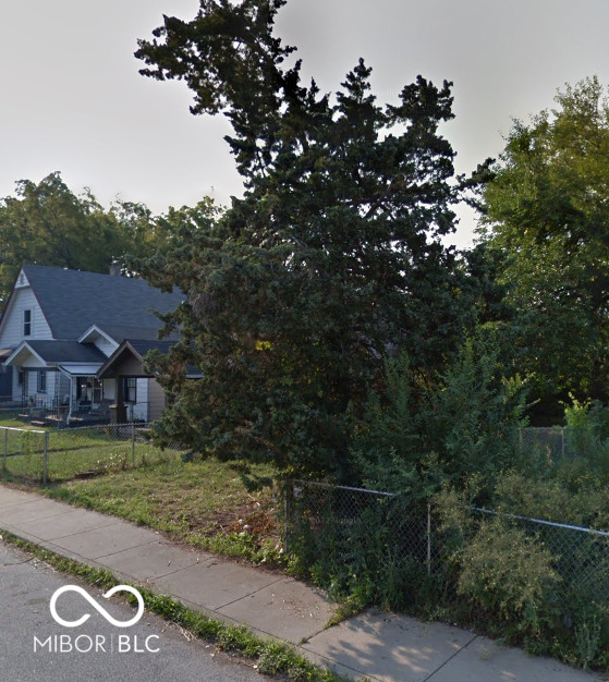 961 West 26th Street Indianapolis, IN 46208 - Photo 2 of 3
