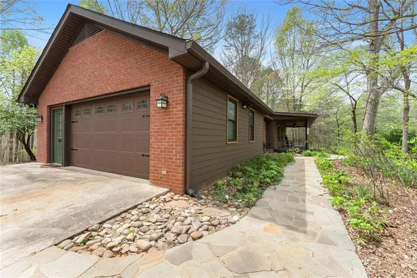 $649,900 | 353 Riverwood Road, Lula, GA 30554