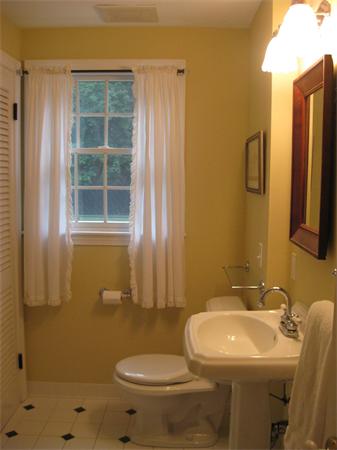 16 Whippletree Road Chelmsford, MA 01824 - Photo 12 of 22 a bathroom with a sink toilet and shower