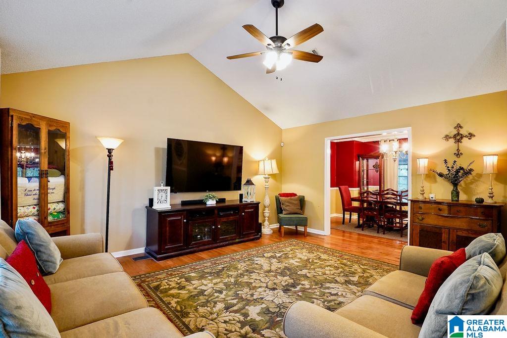 1017 Franks Circle Alabaster, AL 35007 - Photo 7 of 49