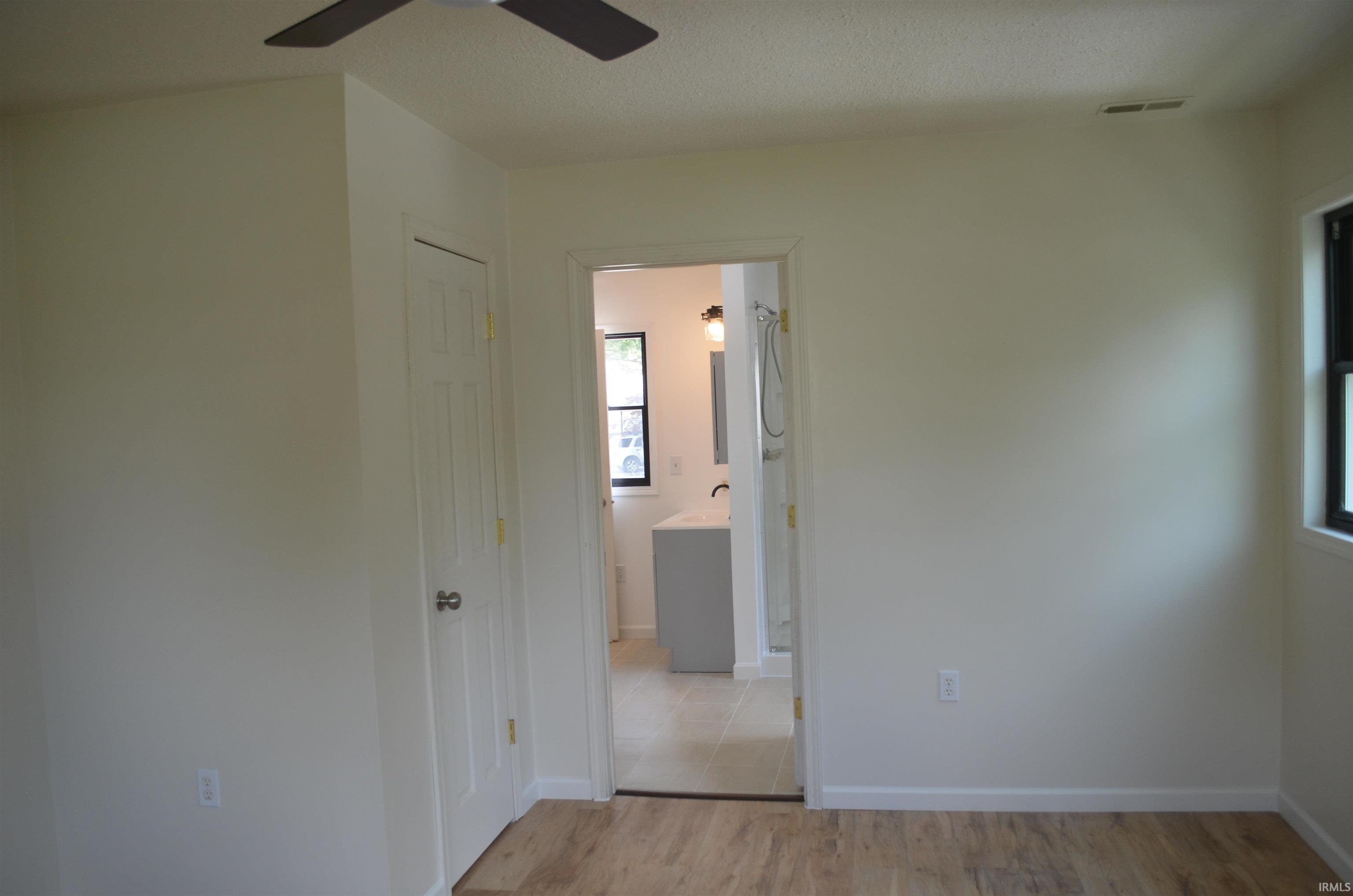 11683 Black Point Road Syracuse, IN 46567 - Photo 19 of 21