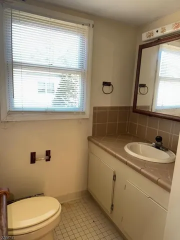 $199,000 | 6 Maple Lane, Hampton, NJ 08827