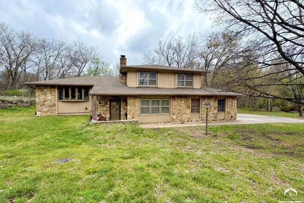 $330,000 | 301 Rock Fence Place, Lawrence, KS 66049