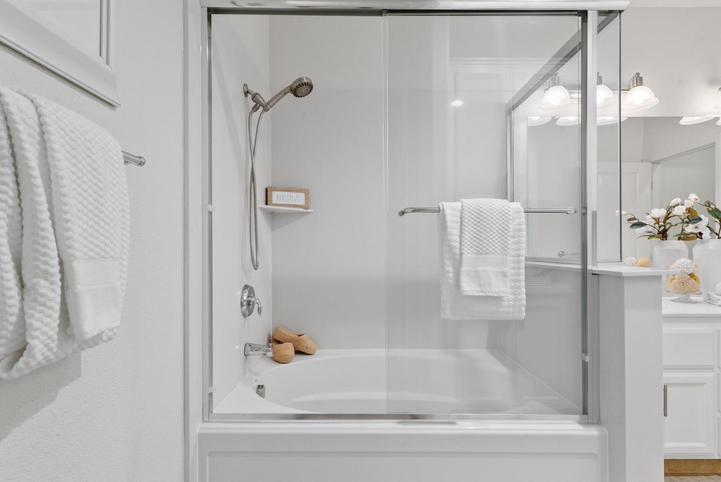 1520 Avina Circle, Unit 2 Santa Clara, CA 95054 - Photo 27 of 39 a bathroom with a bathtub and a shower
