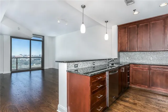 $2,750 | 270 17th Street Northwest, Unit 2208, Atlanta, GA 30363
