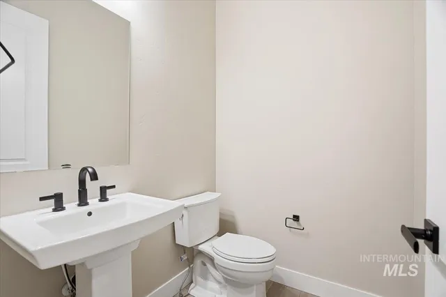 $799,990 | 2422 North Kenora Avenue, Star, ID 83669