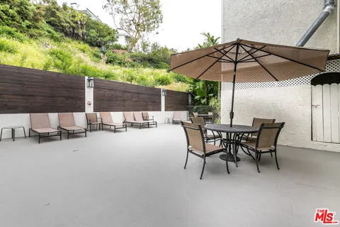 $575,000 | 1230 Horn Avenue, Unit 516, West Hollywood, CA 90069