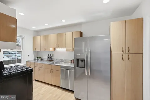 $565,000 | 639 Azalea Drive, Rockville, MD 20850