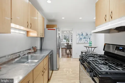 $565,000 | 639 Azalea Drive, Rockville, MD 20850