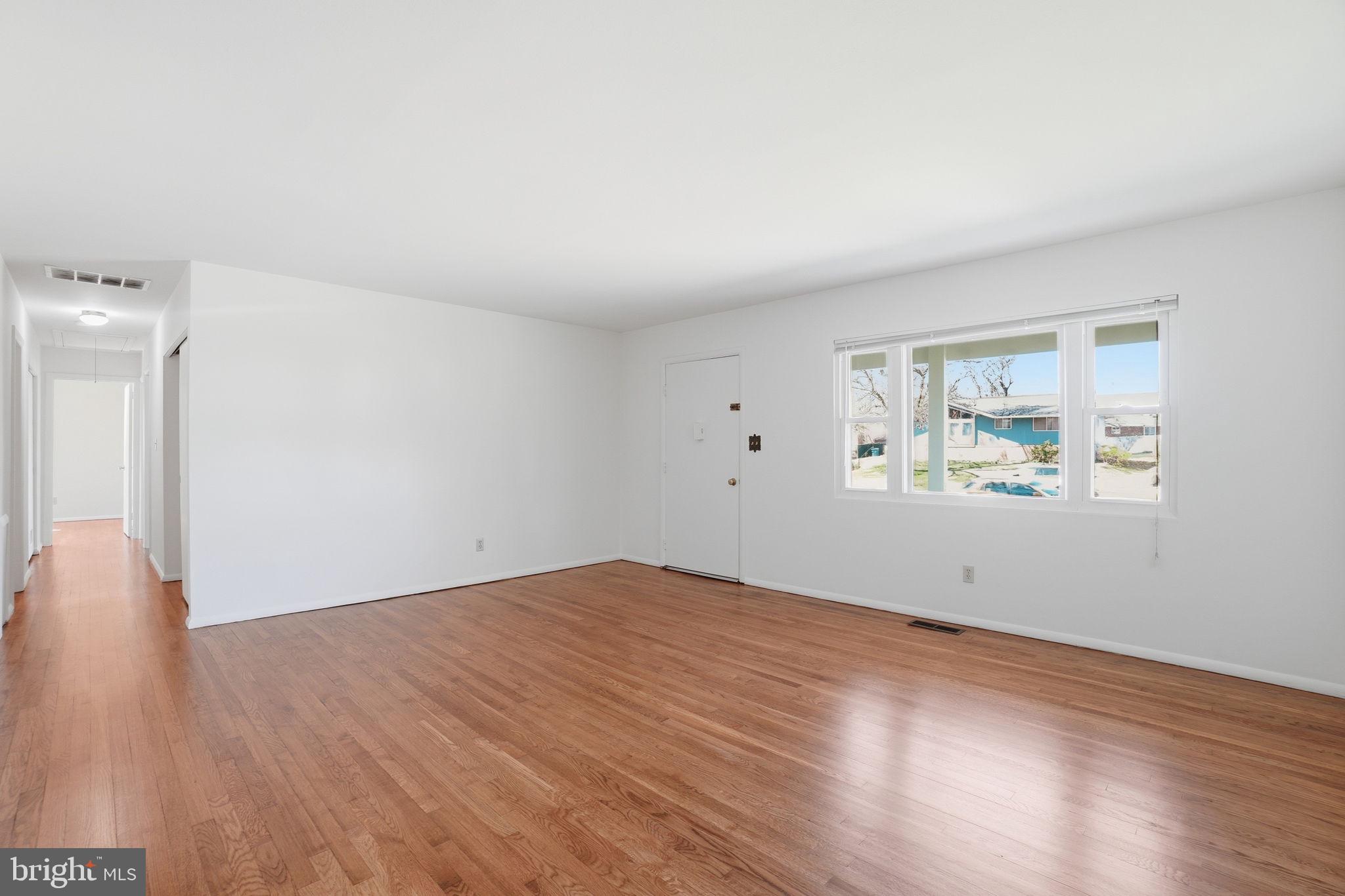 6023 Frontier Drive Springfield, VA 22150 - Photo 3 of 28