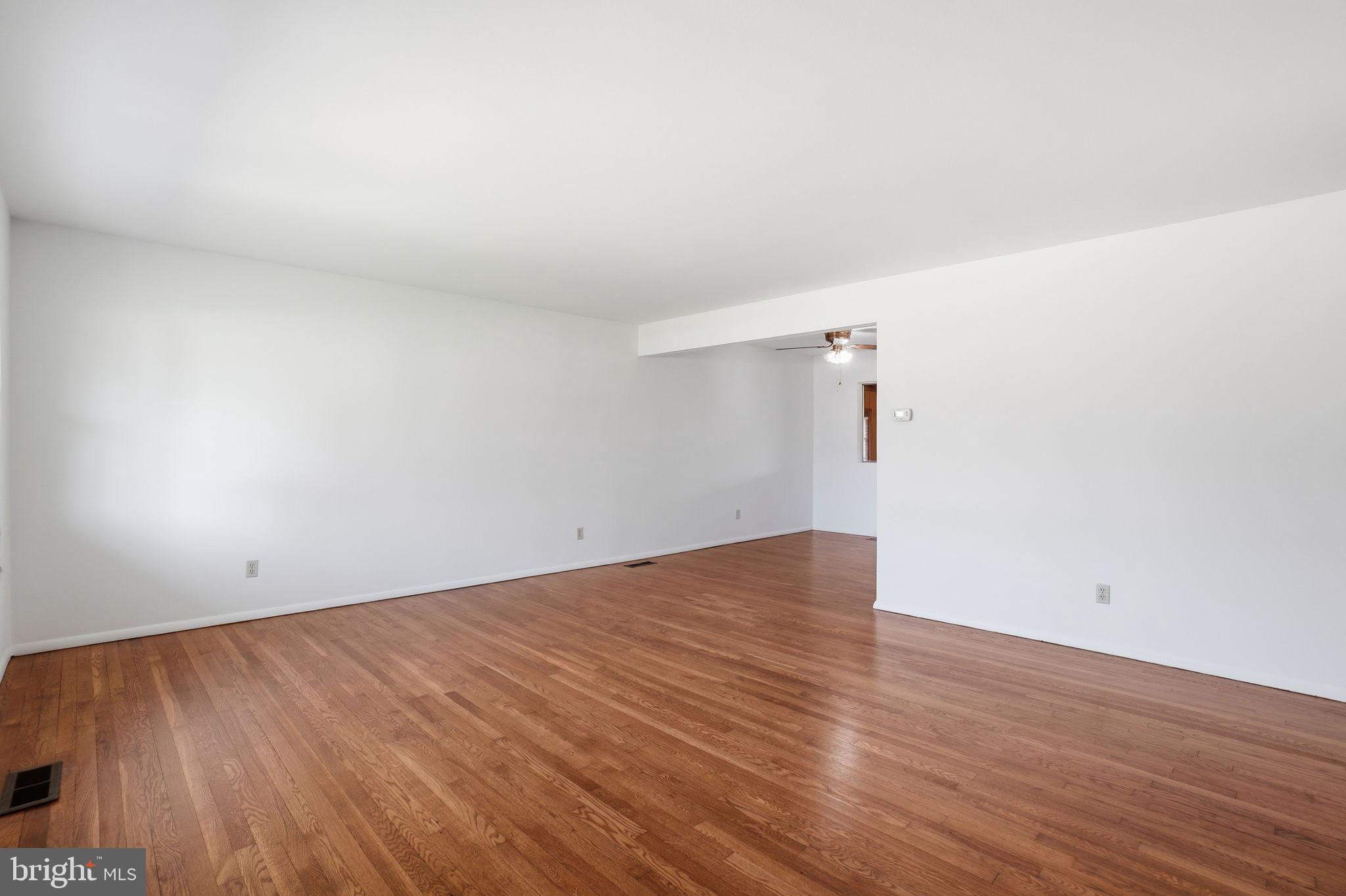 6023 Frontier Drive Springfield, VA 22150 - Photo 4 of 28