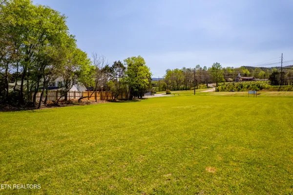 $489,500 | 8017 East Lamar Alexander Parkway, Townsend, TN 37882