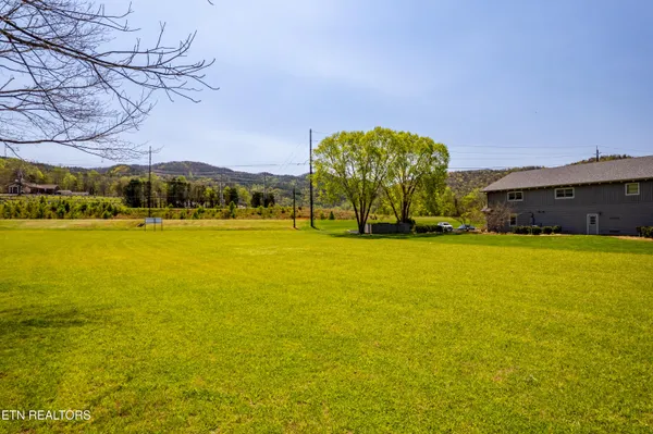 $489,500 | 8017 East Lamar Alexander Parkway, Townsend, TN 37882