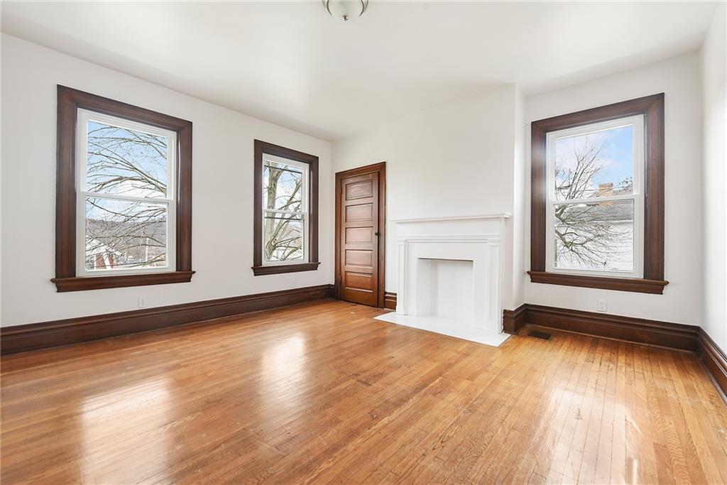 1234 Ridge Avenue Coraopolis, PA 15108 - Photo 11 of 25